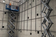 Wykonanie-konstrukcji-i-wystawy-Counting-Memories-Chiharu-Shiota-w-Muzeum-Śląskim-7